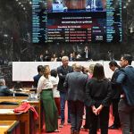 Sem quórum, deputados adiam votação do RRF de Minas para a semana que vem