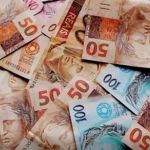 Beneficiários de NIS final 4 do Bolsa Família recebem R$ 600 nesta segunda (23); confira calendário 