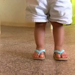 Governo de Minas quer conceder licença a servidoras que adotarem crianças; entenda