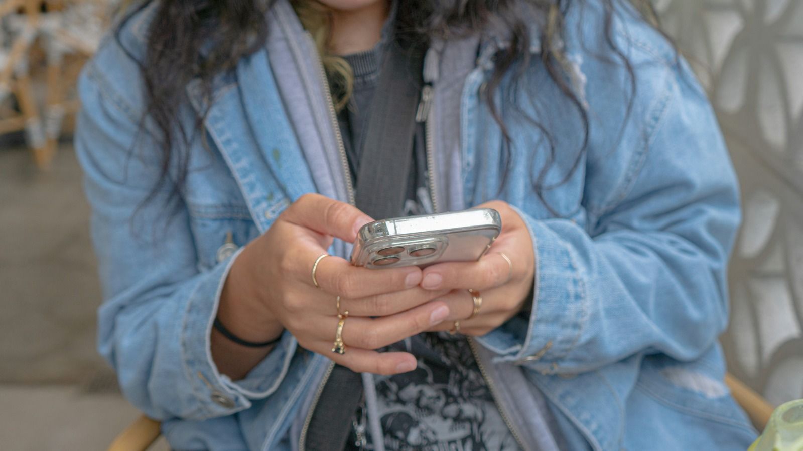 Como mudar a cor das conversas no WhatsApp sem instalar outros apps