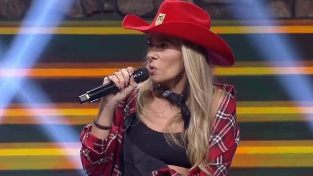 Diretor de A Fazenda 15 promete reality histórico e Adriane Galisteu entrega spoilers