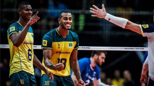 Adriano e Lucarelli, ponteiros da Seleção Brasileira