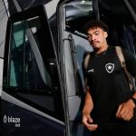 Com Adryelson, Botafogo embarca para jogo contra o Palmeiras; veja a lista