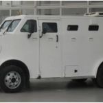 Motorista de BH obrigado a comer dentro de carro-forte será indenizado