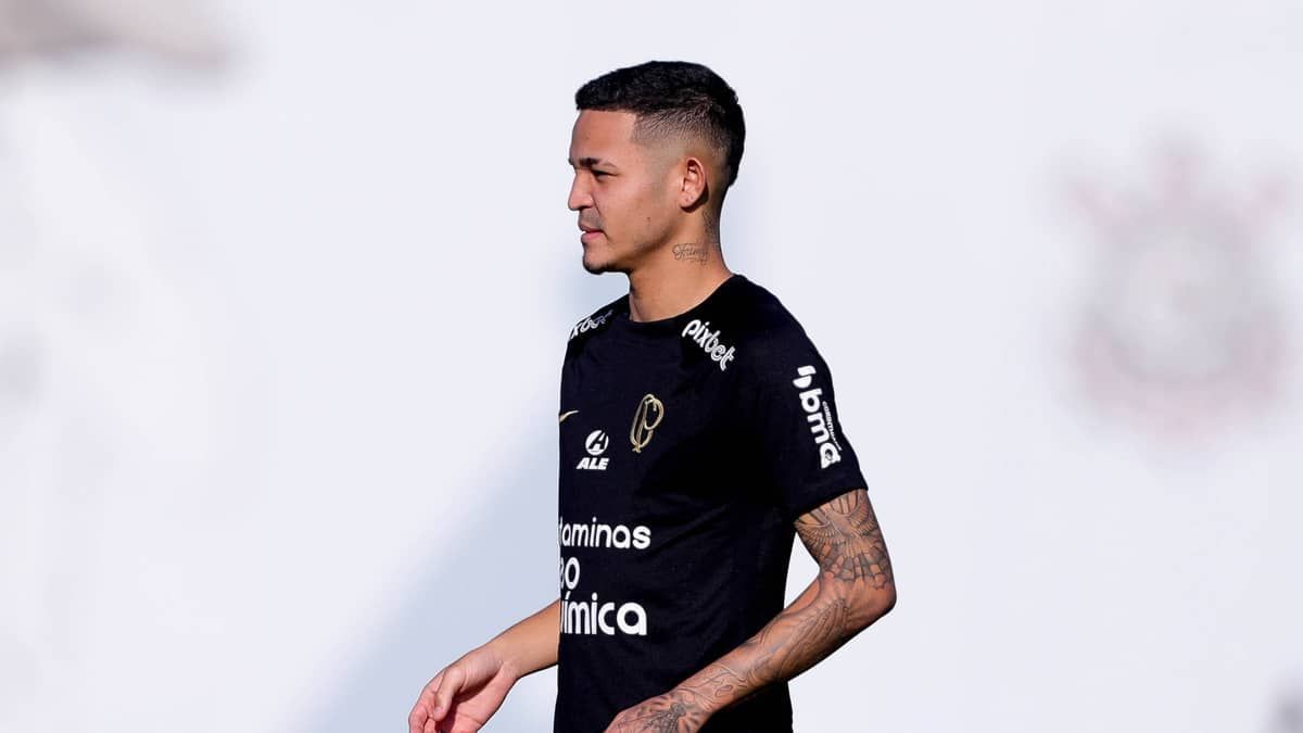 Corinthians confirma valores e percentuais da venda de Adson ao Nantes, da França
