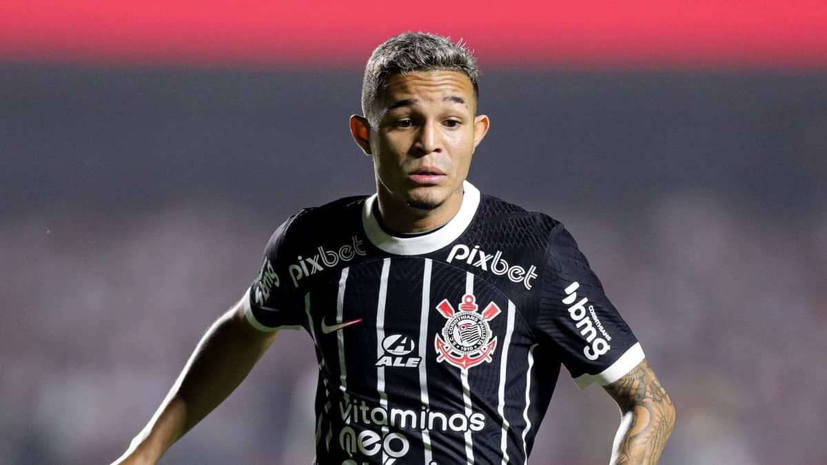 Corinthians pode receber valor milionário em venda de Adson ao Vasco
