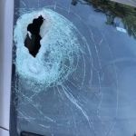 Advogada que viajava para Minas tem afundamento de crânio ao ser atingida por paralelepípedo