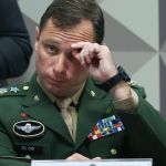 Advogado deixa a defesa de Mauro Cid após revelação de venda de Rolex