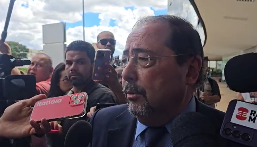 Ida de Bolsonaro ao STF foi 'sinal de respeito', diz advogado