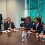 Em meio a campanha por vaga no STF, Zanin se reúne com senadores do MDB