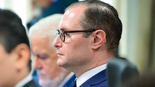 Advogado Cristiano Zanin teve o nome aprovado pelo Senado para ocupar uma cadeira no STF