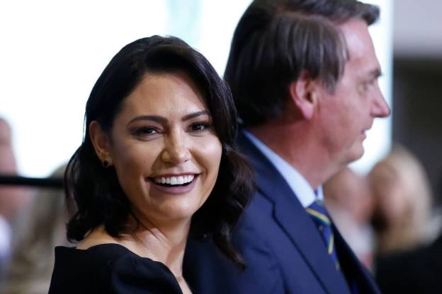 Michelle Bolsonaro é internada pela segunda vez no ano com sintomas de enxaqueca refratária