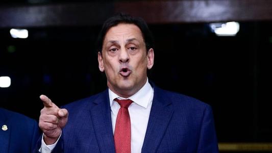 Advogado de Bolsonaro, Wassef teria recomprado Rolex após descoberta do TCU