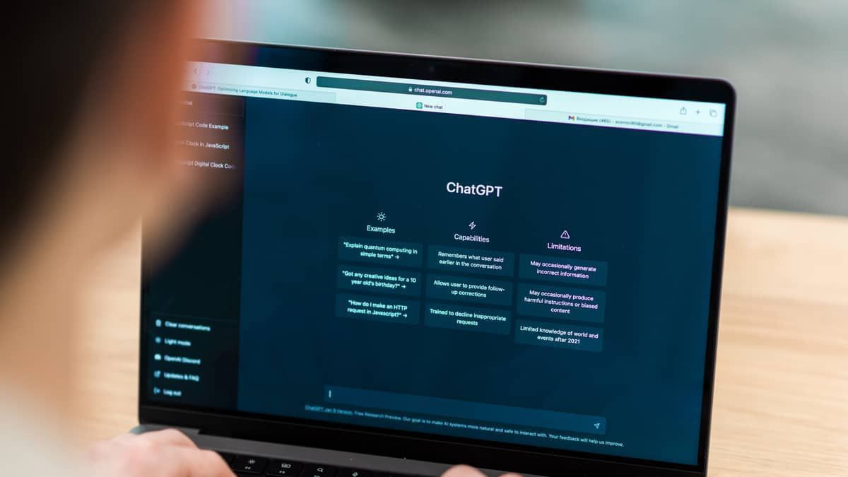 Bênção ou maldição? Trend que usa o chat GPT viraliza nas redes; veja como participar