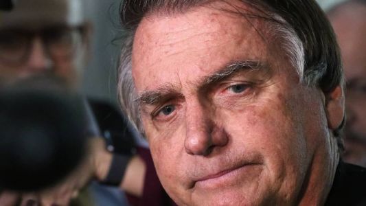 Advogados do ex-presidente Jair Bolsonaro (PL) afirmaram que serão adotadas as 'medidas cabíveis' contra 'manifestações caluniosas'