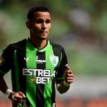 Mancini rasga elogios a Adyson após estreia como titular no América