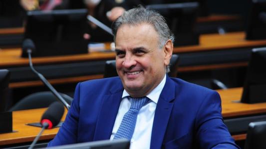 Aécio rebateu declarações de Lula e disse que ele inaugurou indústria de fake news no Brasil