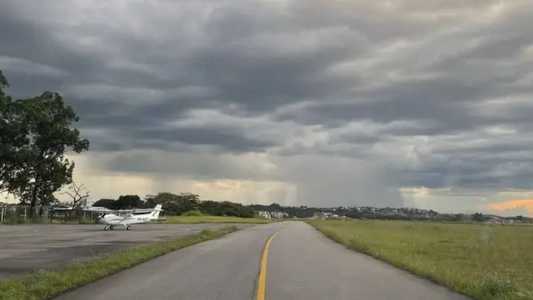 Aeroporto Carlos Prates
