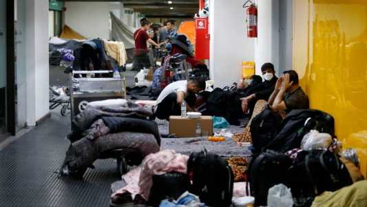 Afegãos abrigados no aeroporto de Guarulhos no mês passado