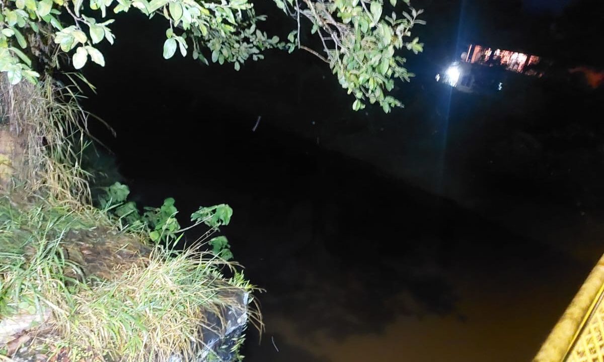Homem desaparece após se afogar em rio em Santa Rita de Jacutinga (MG)