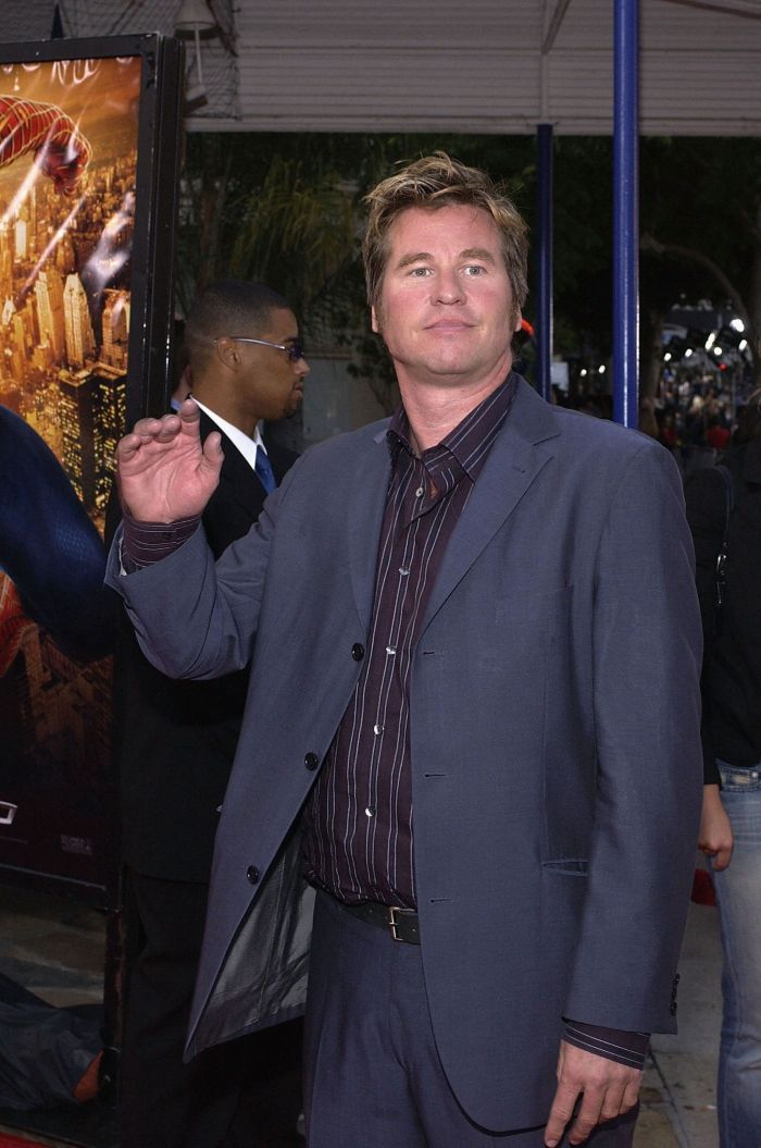 Ator Val Kilmer na premiere de 'Homem-Aranha 2', no teatro Mann Village, na Califórnia, em 2004

LOS ANGELES, CA - JUNE 22: Actor Val Kilmer attends the premiere of the Sony film 