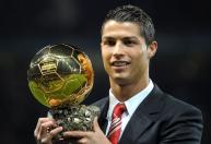 Cristiano Ronaldo é eleito o melhor Bola de Ouro da história; entenda