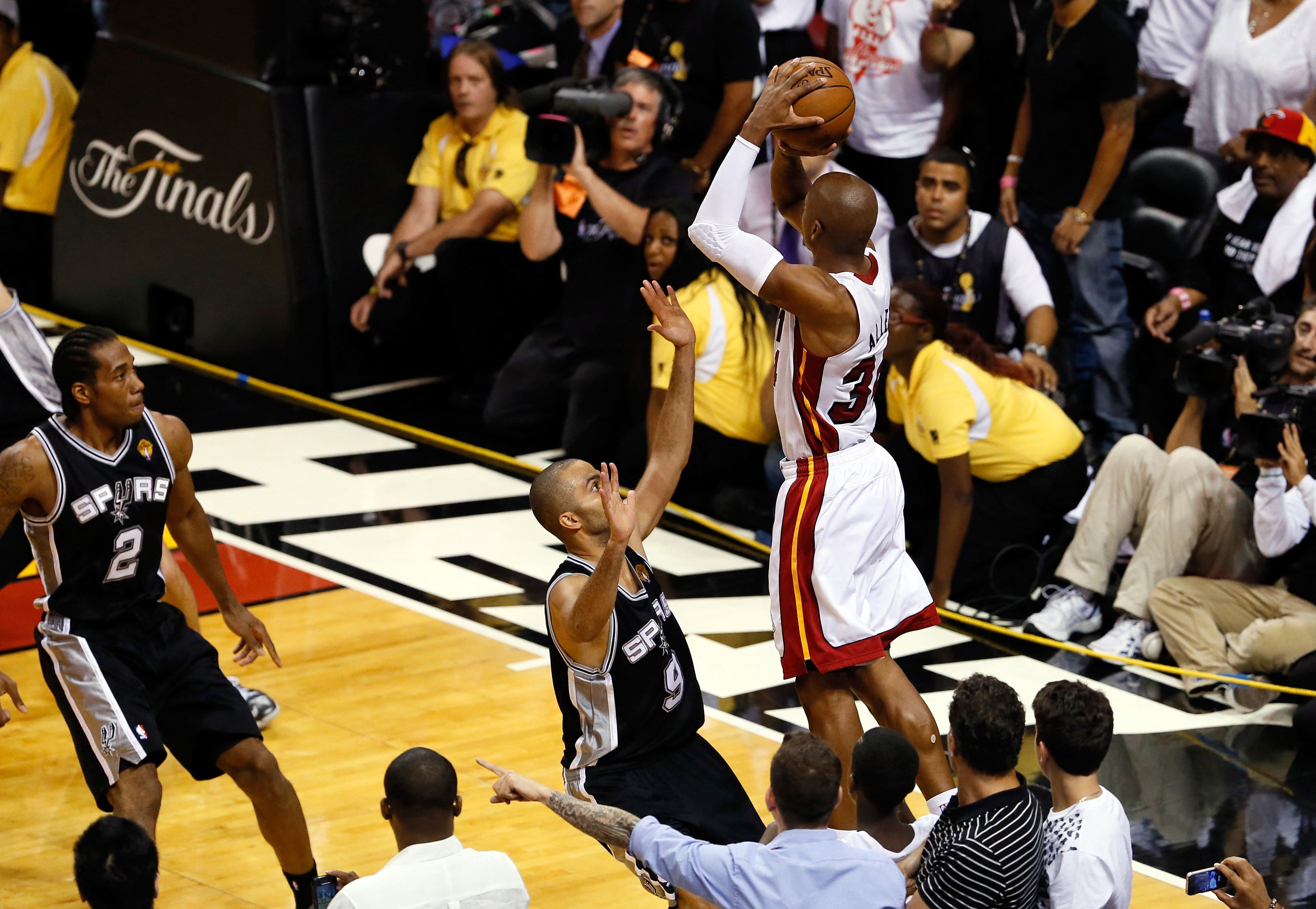 NBA elege as 100 melhores jogadas da liga nos últimos 25 anos; assista