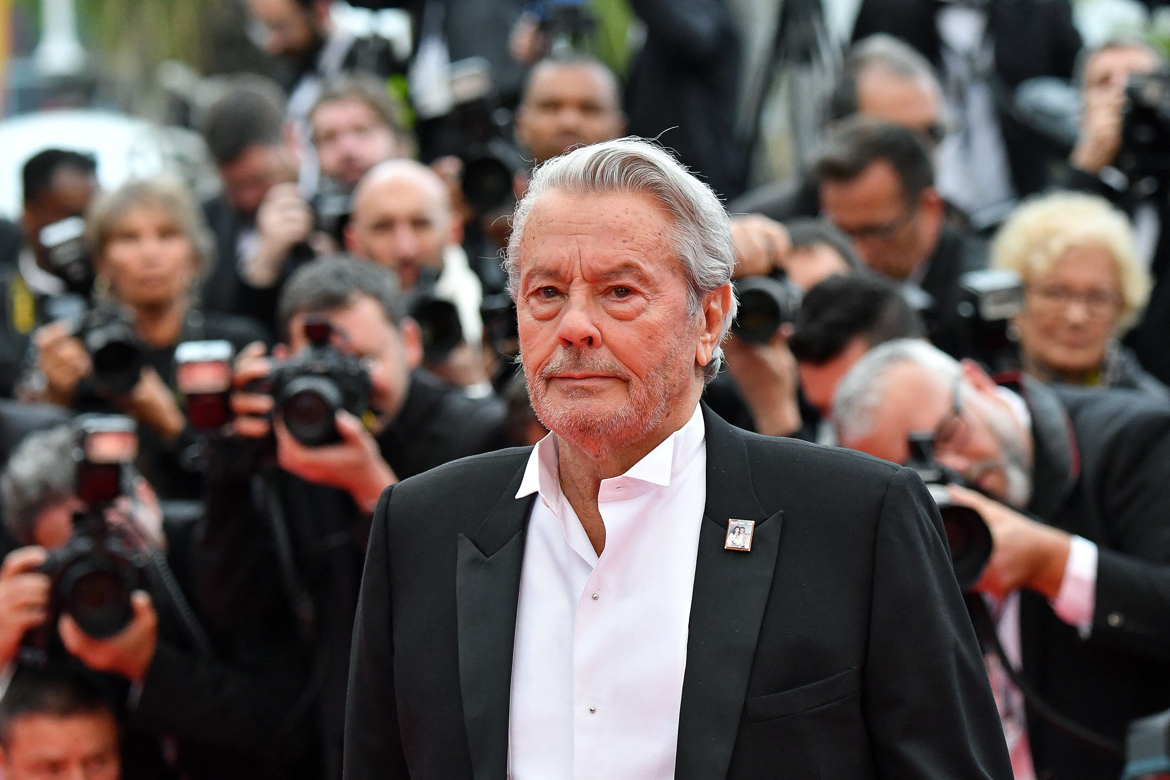 Alain Delon, astro do cinema francês, morre aos 88 anos