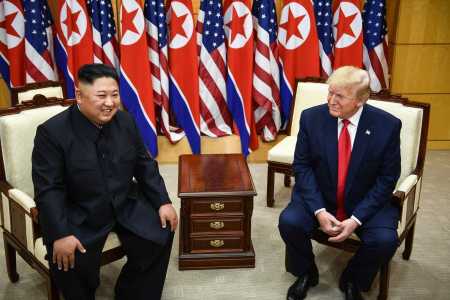 Donald Trump e Kim Jong Un participaram de uma reunião no lado sul da Linha de Demarcação Militar que divide a Coreia do Norte e a Coreia do Sul, em 2019