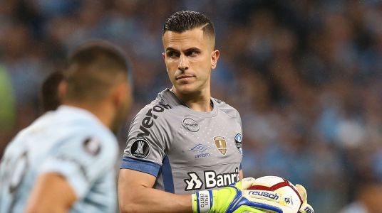 Marcelo Grohe em ação pelo Grêmio