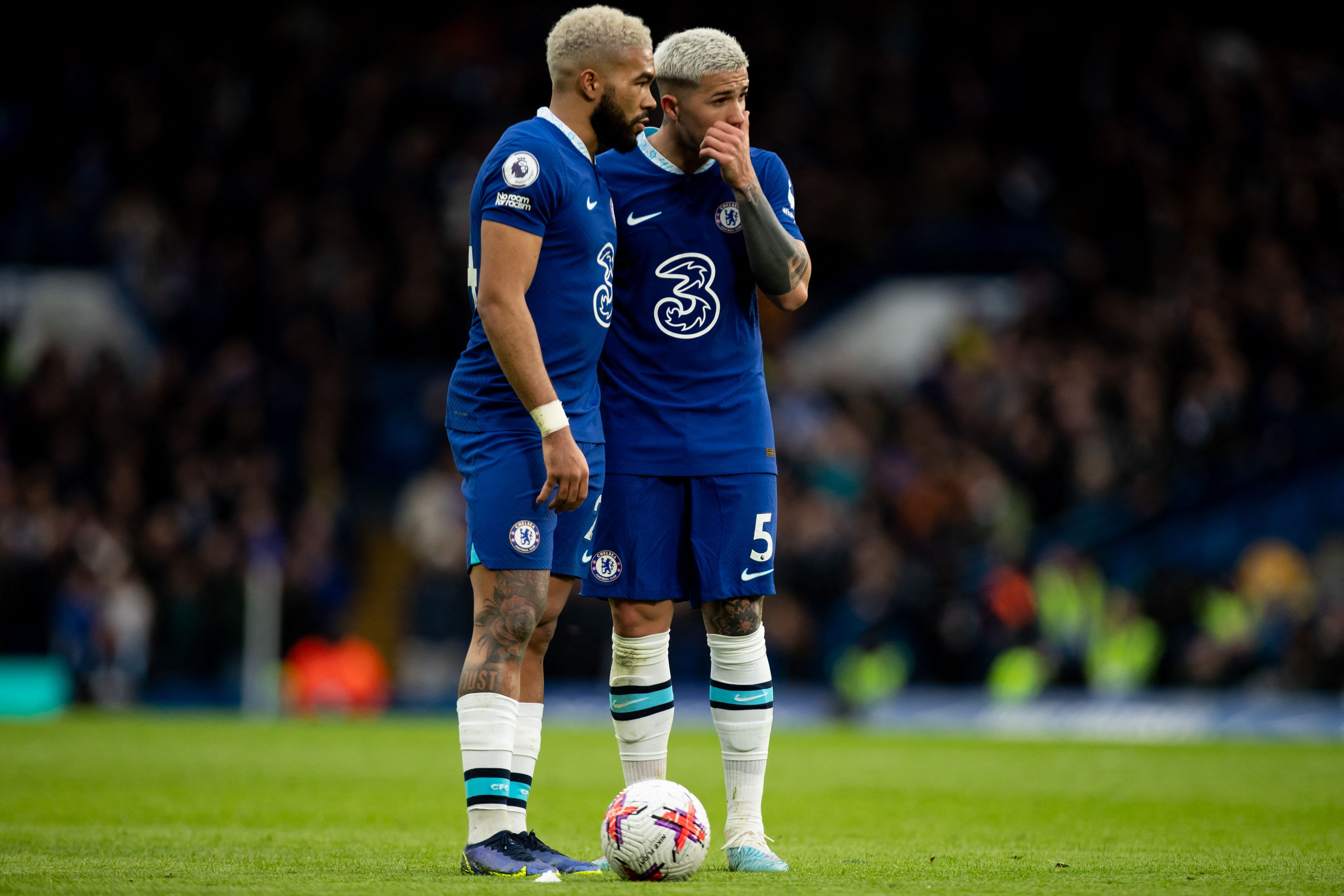 Capitão do Chelsea admite que polêmica com Enzo Fernández pode afetar vestiário