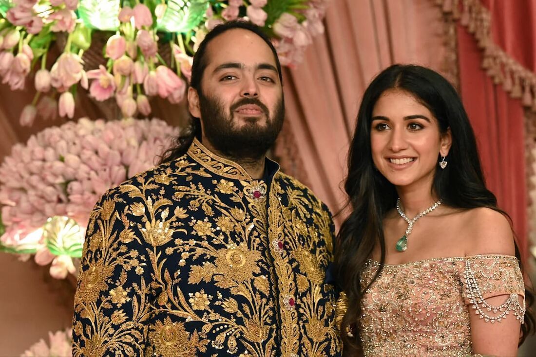 Quem é a família responsável pelo casamento de bilhões com presença de famosos na Índia
