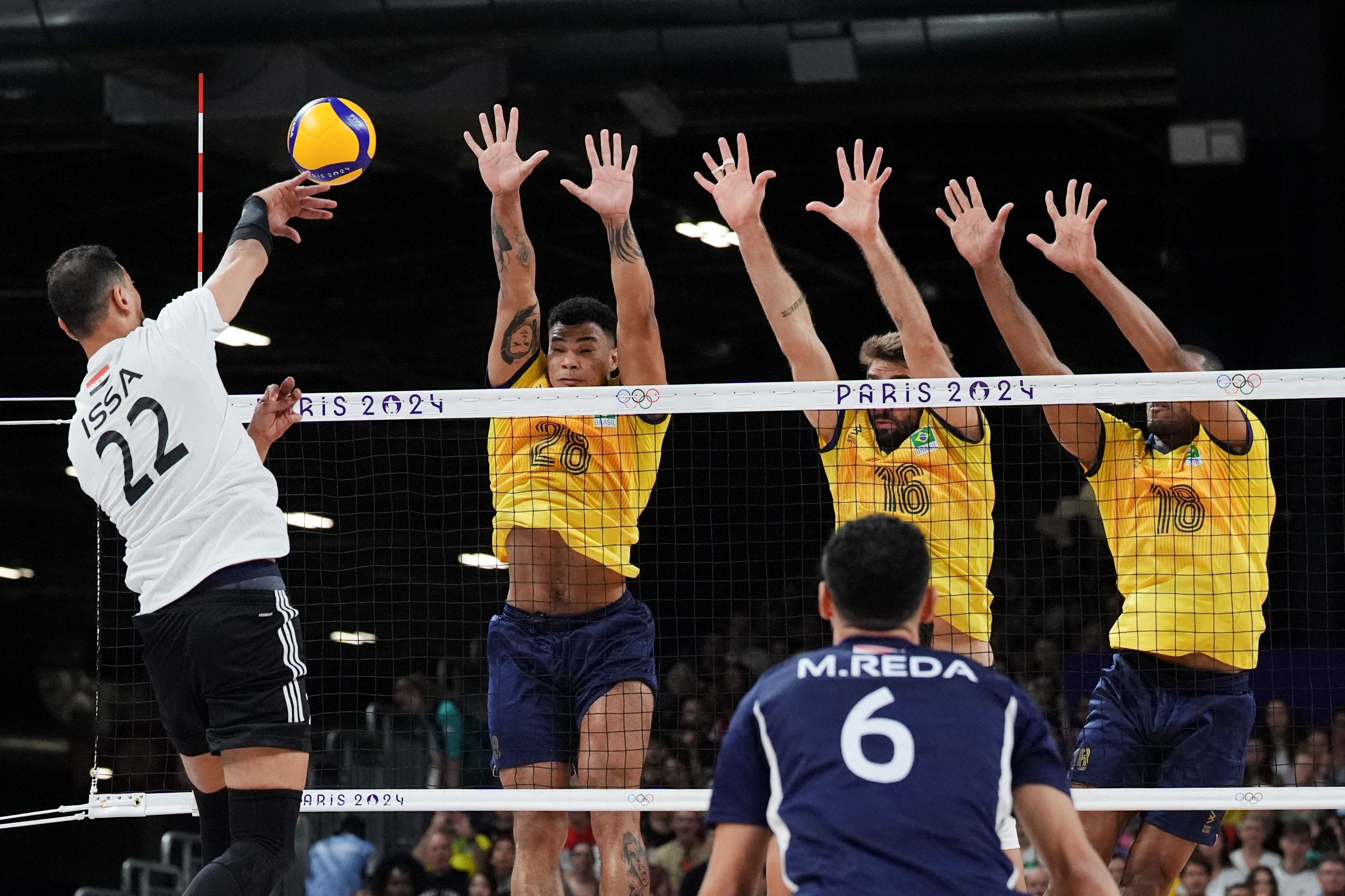 Vôlei: Brasil cumpre obrigação, vence Egito por 3 a 0 e vai às quartas em Paris