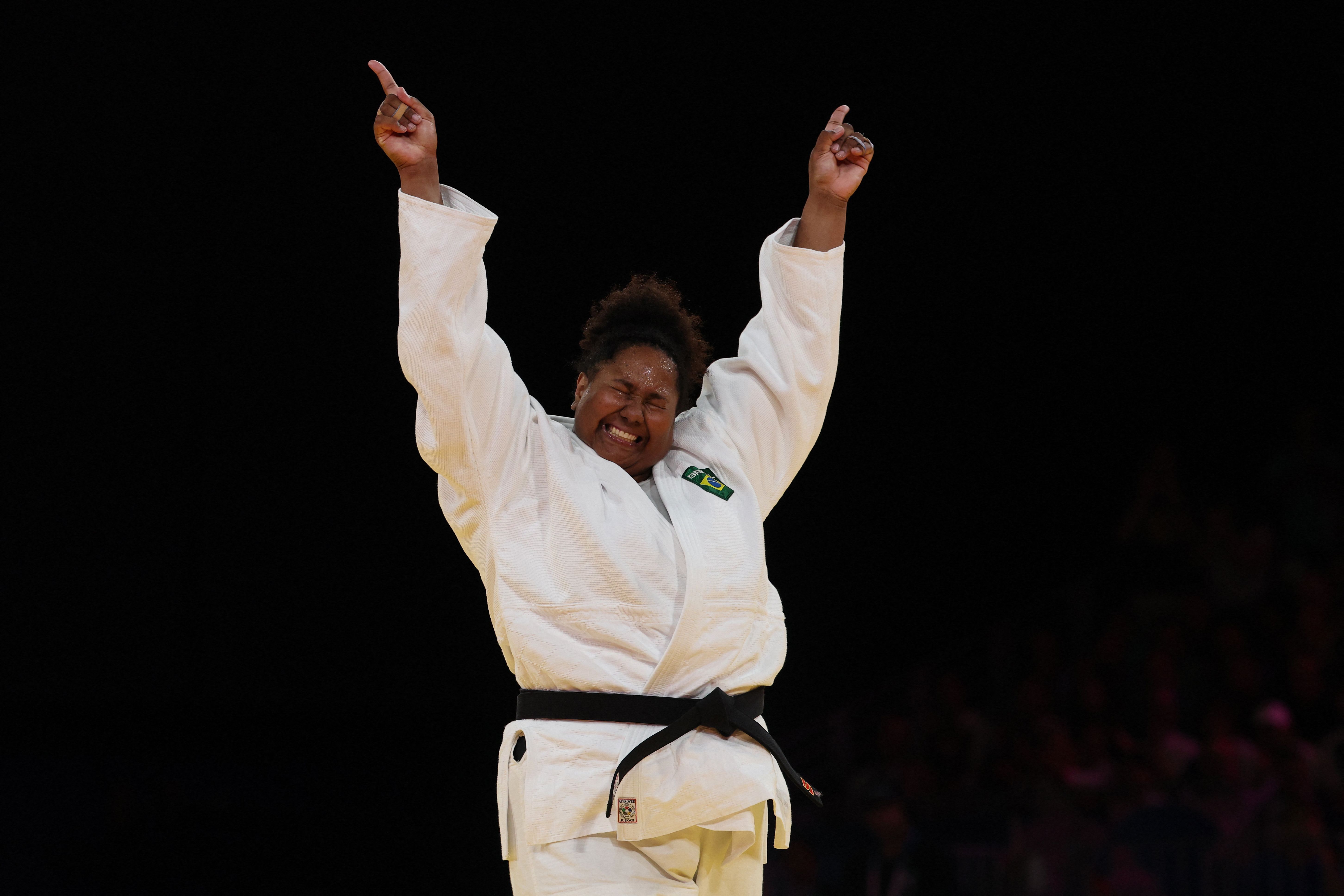 Campeã olímpica, Bia Souza se emociona e revela desejo após ouro em Paris