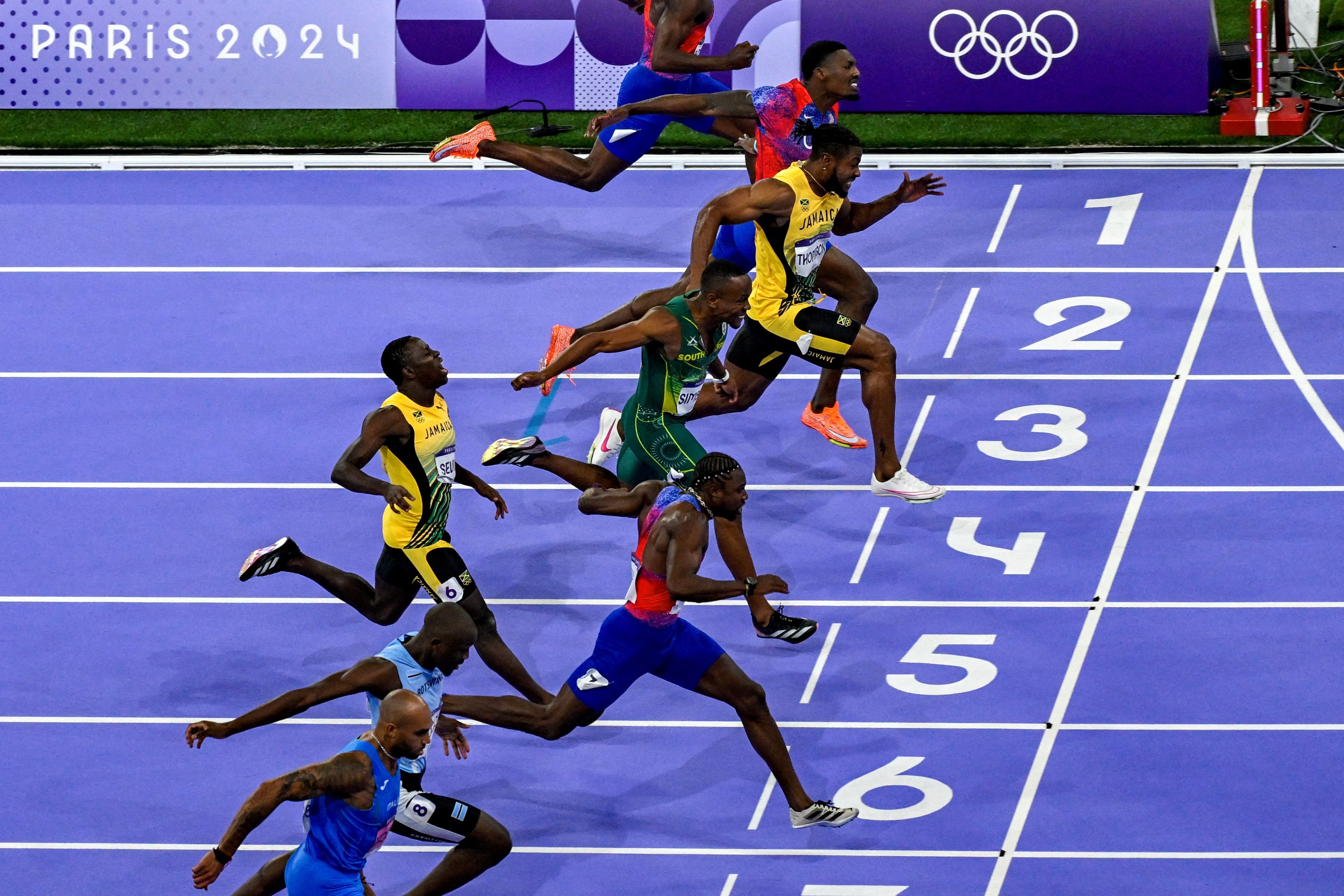 Paris 2024: norte-americano conquista ouro em prova decidida por cinco milésimos