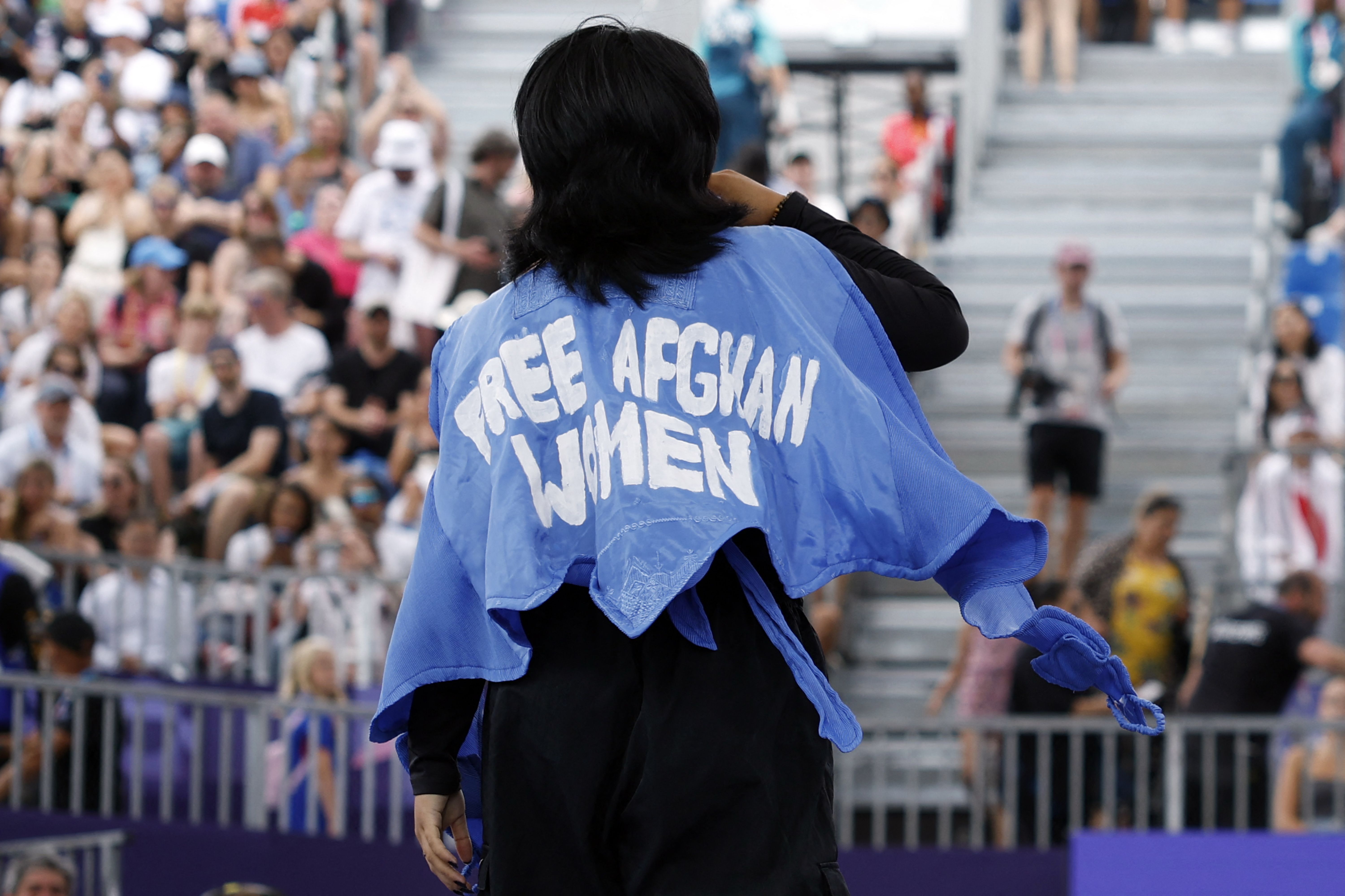 Paris 2024: afegã é desclassificada do breaking dance por mensagem política