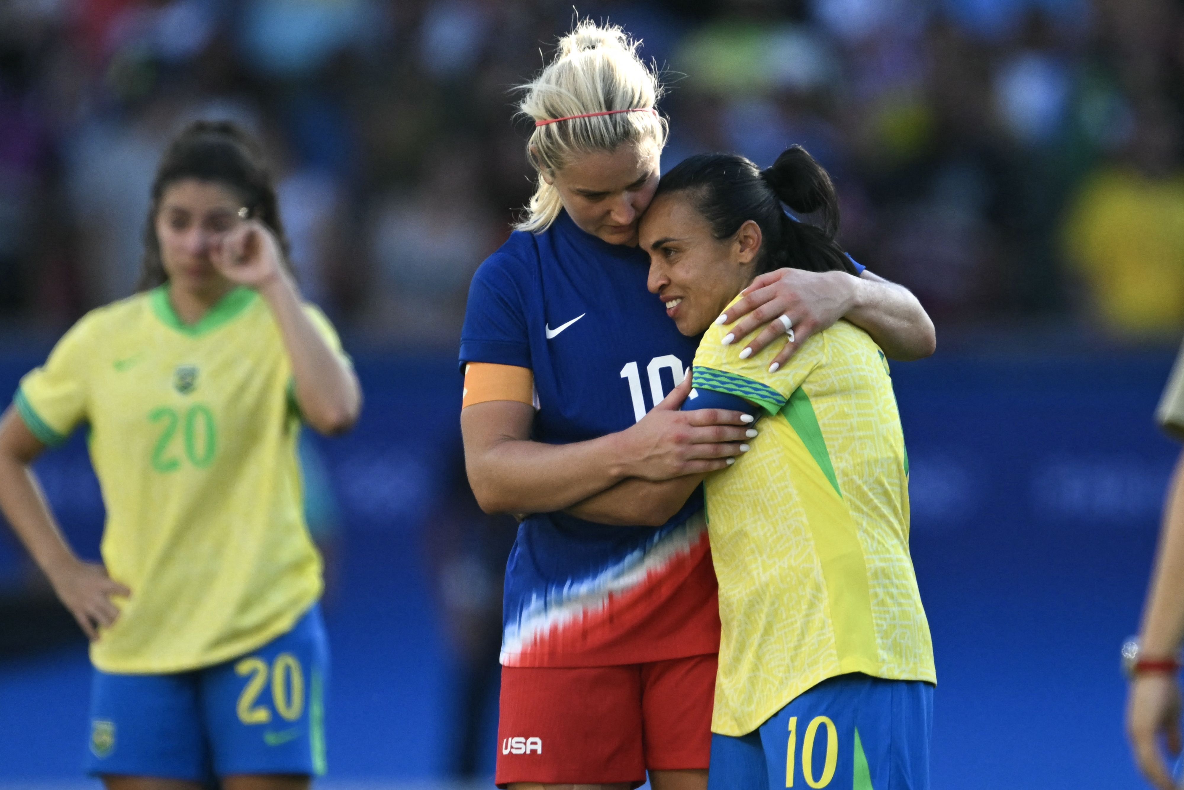 Brasil perde para os EUA e leva prata olímpica pela terceira vez no Futebol Feminino