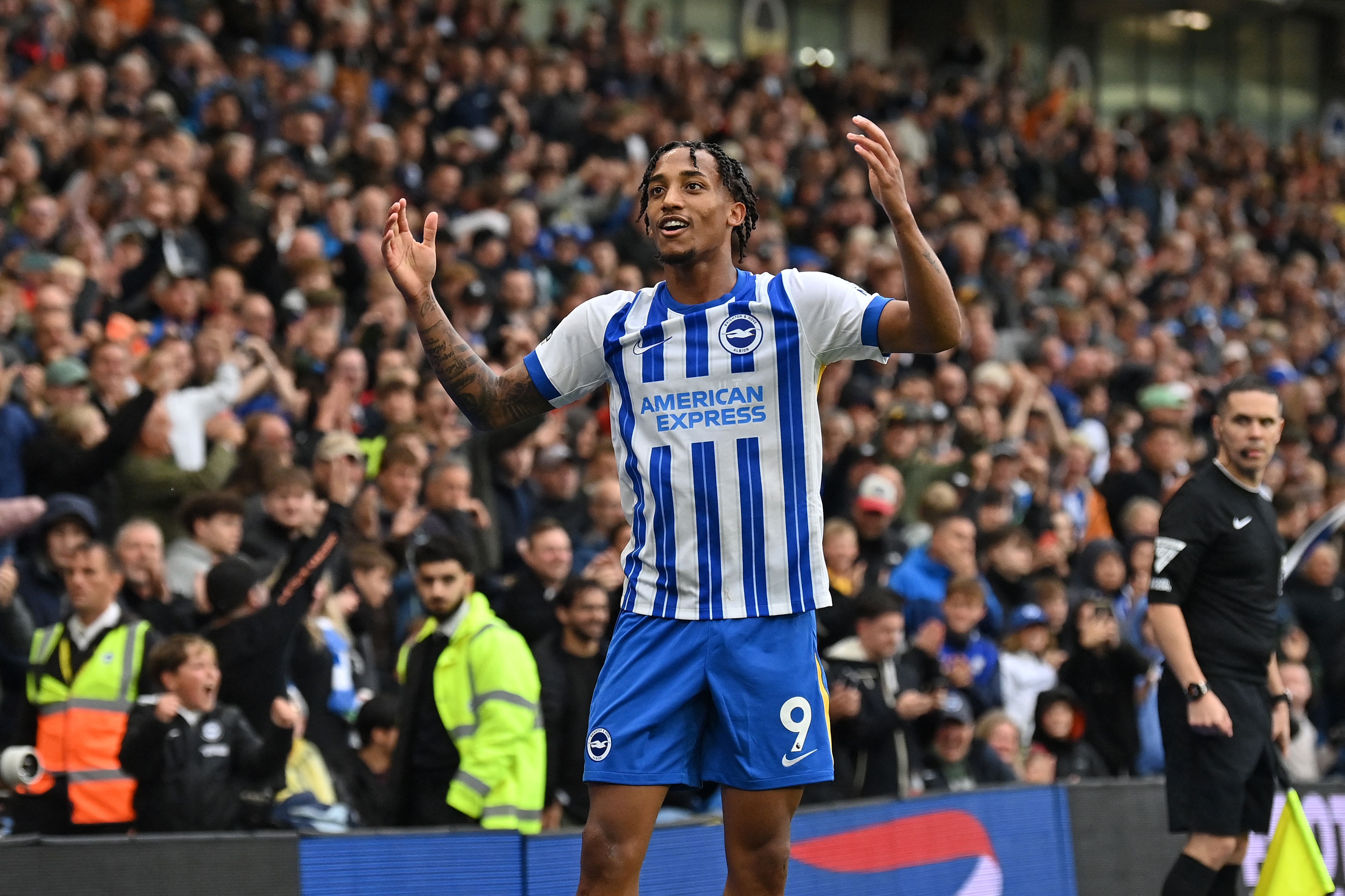 Seleção Brasileira anuncia atacante da Premier League como substituto de Pedro