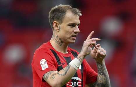 Róger Guedes está no Al-Rayyan desde 2023