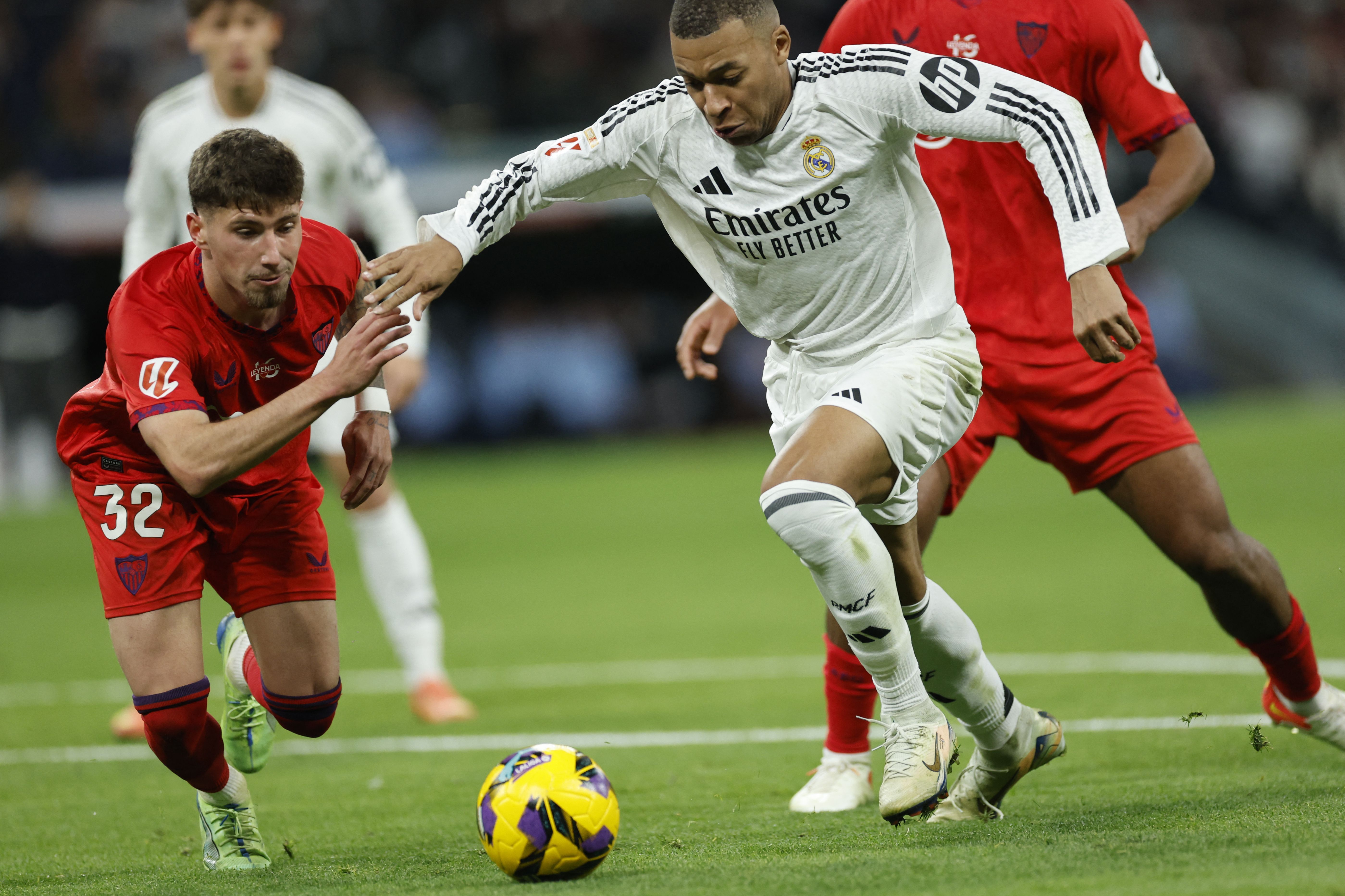 Em jogo de seis gols, Real bate Sevilla e segue na corrida pela liderança da La Liga