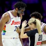 Astro da NBA parte para cima de juíza após marcação e é ejetado da partida