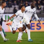 Napoli goleia Fiorentina e reassume a liderança do Campeonato Italiano