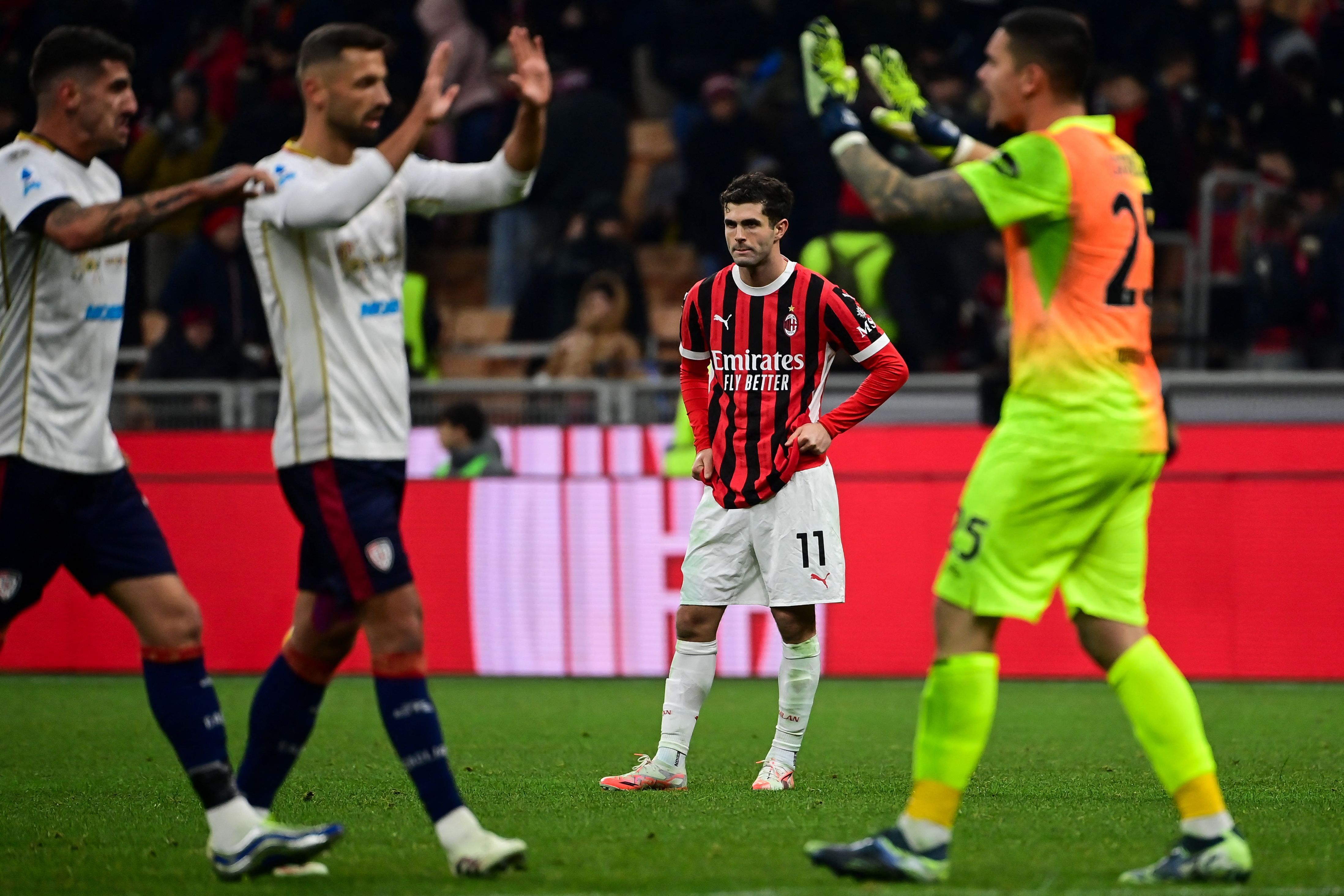 Milan sofre empate ‘relâmpago’ e encerra sequência de vitórias na Itália