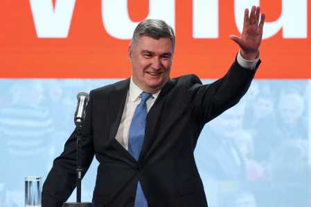 Socialista Zoran Milanovic é reeleito na Croácia