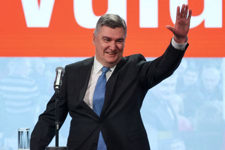 Socialista Zoran Milanovic é reeleito na Croácia