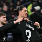 Darwin Núñez marca doblete e Liverpool vence Brentford nos acréscimos