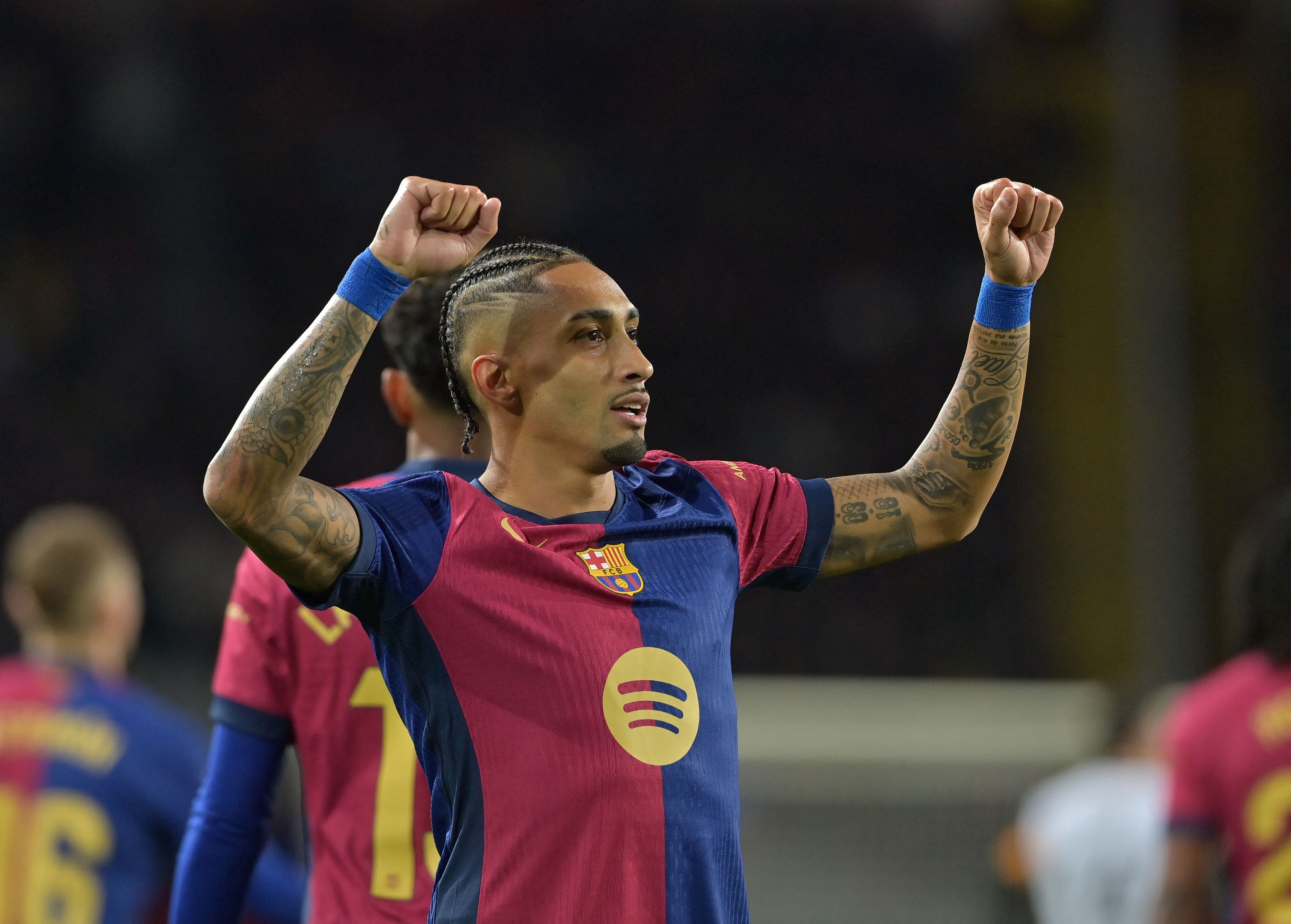 Barça 'amassa' Valencia e aplica goleada histórica na La Liga