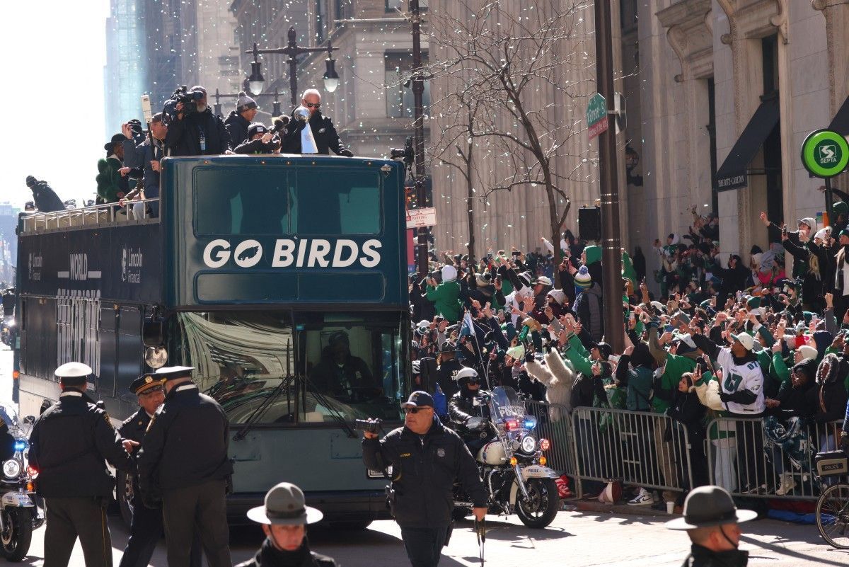 Desfile de título do Super Bowl do Eagles termina em tiroteio com feridos nos EUA