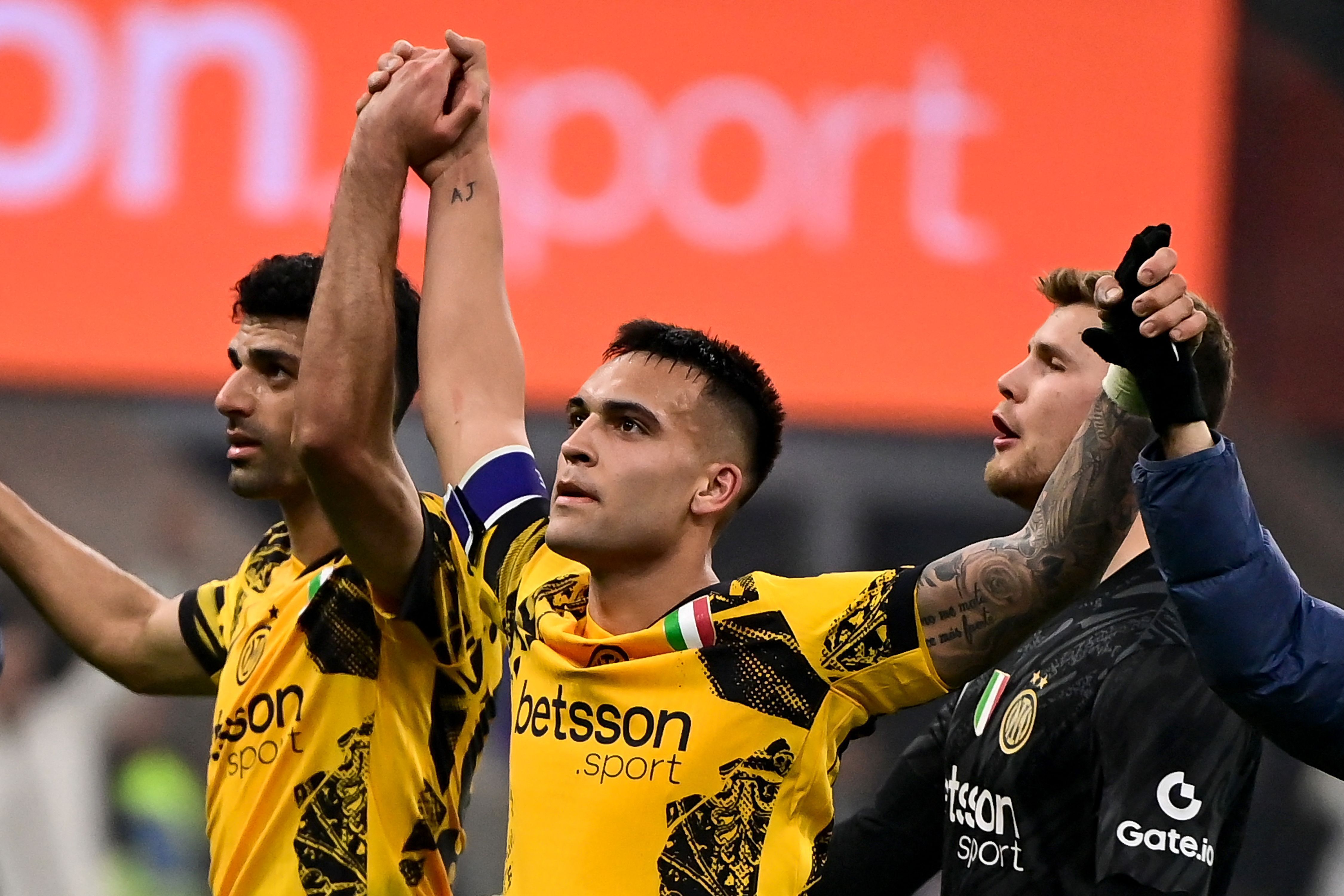 Lautaro marca, Inter bate Genoa e assume liderança no Italiano
