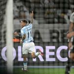 Ex-Atlético marca, Racing vence Botafogo e conquista a Recopa Sul-Americana